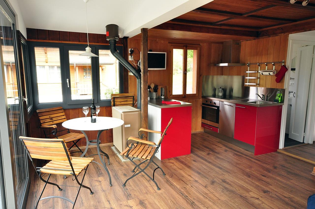 Lake View Chalet โบนิเกน ภายนอก รูปภาพ
