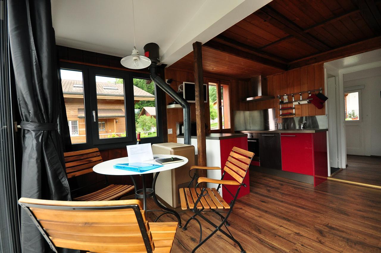 Lake View Chalet โบนิเกน ภายนอก รูปภาพ